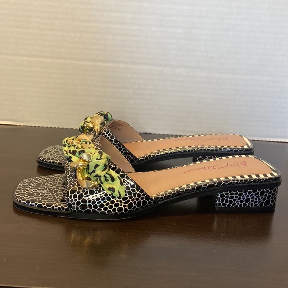 Betsy Johnson Miley Chain Slip On Sandals Size 10 - Picture 7 of 13